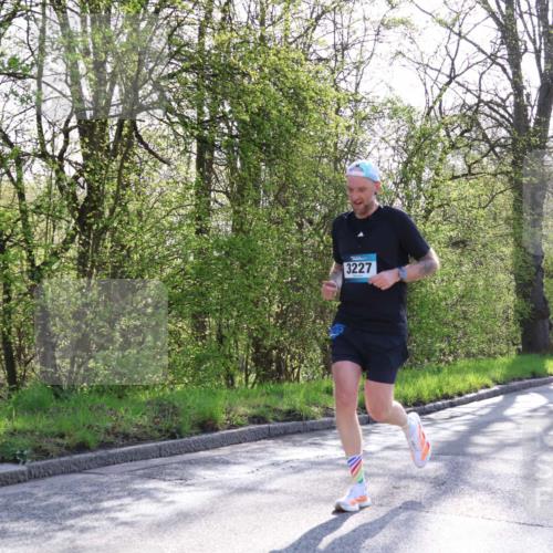 12.04.2026 - 45. Internationalen Wilhelmsburger Insellauf Yannick Fuchs http://msf.ph/oto/9483843 12.04.2026 10:32:58 Laufen 3227, 4333, 3334 meine-sportfotos.de