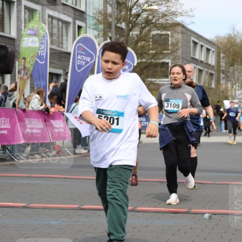 12.04.2026 - 45. Internationalen Wilhelmsburger Insellauf Strokosch-Dieckow http://msf.ph/oto/9483851 12.04.2026 13:22:22 Ziel 5201, 3109, 4404, 4362, 2473, 2552, 2130 meine-sportfotos.de