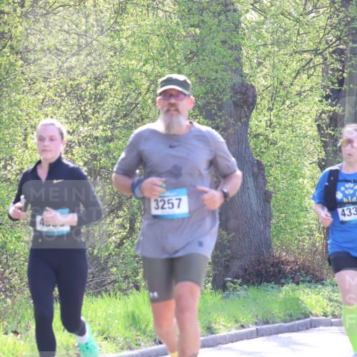 12.04.2026 - 45. Internationalen Wilhelmsburger Insellauf Yannick Fuchs http://msf.ph/oto/9483866 12.04.2026 10:45:46 Laufen 45, 3257, 4339 meine-sportfotos.de
