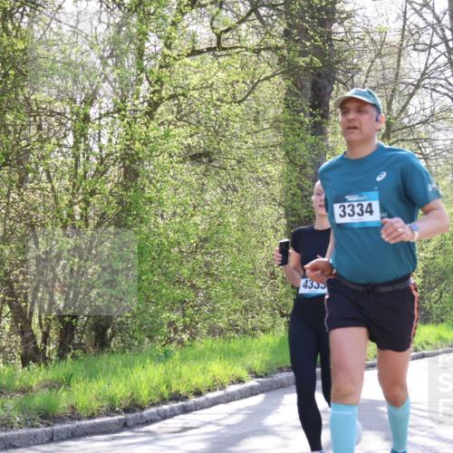 12.04.2026 - 45. Internationalen Wilhelmsburger Insellauf Yannick Fuchs http://msf.ph/oto/9483897 12.04.2026 10:32:59 Laufen 4335, 3334, 2813 meine-sportfotos.de