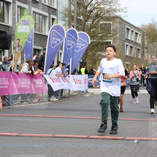 12.04.2026 - 45. Internationalen Wilhelmsburger Insellauf Strokosch-Dieckow http://msf.ph/oto/9483916 12.04.2026 13:22:19 Ziel 2628, 3251, 5201, 3109, 4404, 4362, 2473 meine-sportfotos.de