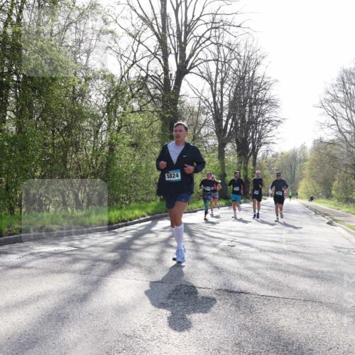 12.04.2026 - 45. Internationalen Wilhelmsburger Insellauf Yannick Fuchs http://msf.ph/oto/9483925 12.04.2026 10:33:01 Laufen 5824, 2656 meine-sportfotos.de