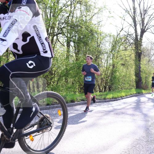 12.04.2026 - 45. Internationalen Wilhelmsburger Insellauf Yannick Fuchs http://msf.ph/oto/9483960 12.04.2026 10:25:56 Laufen 3629 meine-sportfotos.de