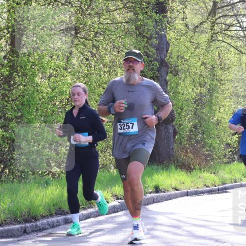 12.04.2026 - 45. Internationalen Wilhelmsburger Insellauf Yannick Fuchs http://msf.ph/oto/9483965 12.04.2026 10:45:49 Laufen 3257, 4339 meine-sportfotos.de