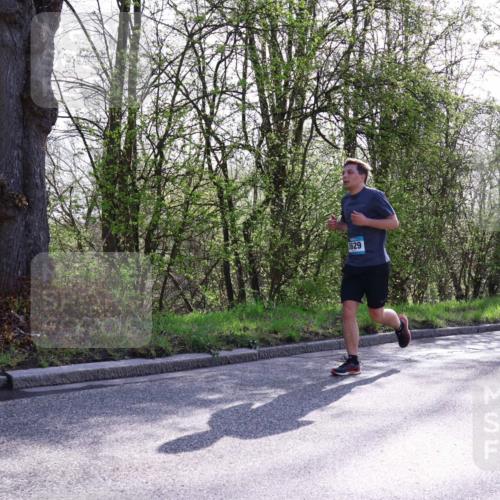 12.04.2026 - 45. Internationalen Wilhelmsburger Insellauf Yannick Fuchs http://msf.ph/oto/9483966 12.04.2026 10:25:56 Laufen 3629 meine-sportfotos.de