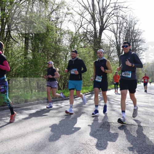 12.04.2026 - 45. Internationalen Wilhelmsburger Insellauf Yannick Fuchs http://msf.ph/oto/9483971 12.04.2026 10:33:05 Laufen 813, 210, 2104, 2656 meine-sportfotos.de