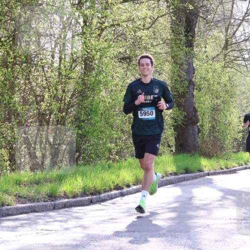 12.04.2026 - 45. Internationalen Wilhelmsburger Insellauf Yannick Fuchs http://msf.ph/oto/9483980 12.04.2026 10:25:58 Laufen 5950, 2192, 4439 meine-sportfotos.de