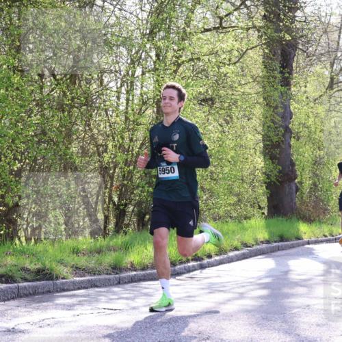 12.04.2026 - 45. Internationalen Wilhelmsburger Insellauf Yannick Fuchs http://msf.ph/oto/9483987 12.04.2026 10:25:58 Laufen 5950, 2192, 448 meine-sportfotos.de