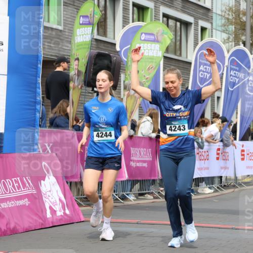 12.04.2026 - 45. Internationalen Wilhelmsburger Insellauf Strokosch-Dieckow http://msf.ph/oto/9484024 12.04.2026 13:22:10 Ziel 4017, 3676 meine-sportfotos.de