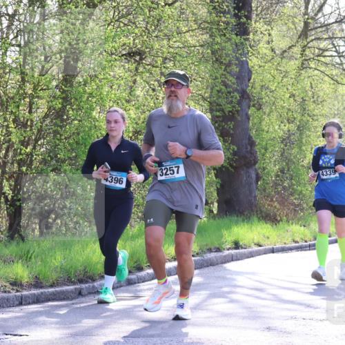 12.04.2026 - 45. Internationalen Wilhelmsburger Insellauf Yannick Fuchs http://msf.ph/oto/9484035 12.04.2026 10:45:49 Laufen 4396, 3257, 4339 meine-sportfotos.de