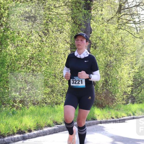 12.04.2026 - 45. Internationalen Wilhelmsburger Insellauf Yannick Fuchs http://msf.ph/oto/9484069 12.04.2026 10:26:07 Laufen 3221, 4118, 3786 meine-sportfotos.de