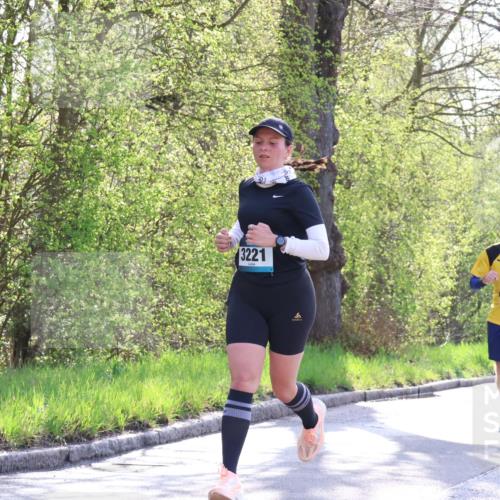 12.04.2026 - 45. Internationalen Wilhelmsburger Insellauf Yannick Fuchs http://msf.ph/oto/9484072 12.04.2026 10:26:07 Laufen 3221, 4118, 3786 meine-sportfotos.de