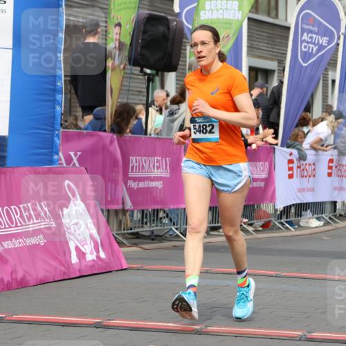 12.04.2026 - 45. Internationalen Wilhelmsburger Insellauf Strokosch-Dieckow http://msf.ph/oto/9484073 12.04.2026 13:22:06 Ziel 5482, 4017 meine-sportfotos.de