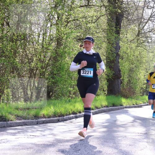 12.04.2026 - 45. Internationalen Wilhelmsburger Insellauf Yannick Fuchs http://msf.ph/oto/9484077 12.04.2026 10:26:07 Laufen 3221, 4118, 3786 meine-sportfotos.de