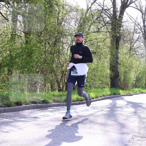 12.04.2026 - 45. Internationalen Wilhelmsburger Insellauf Yannick Fuchs http://msf.ph/oto/9484117 12.04.2026 10:26:11 Laufen 378 meine-sportfotos.de