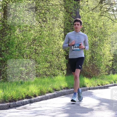 12.04.2026 - 45. Internationalen Wilhelmsburger Insellauf Yannick Fuchs http://msf.ph/oto/9484143 12.04.2026 10:26:15 Laufen 2446 meine-sportfotos.de