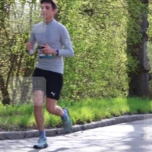 12.04.2026 - 45. Internationalen Wilhelmsburger Insellauf Yannick Fuchs http://msf.ph/oto/9484166 12.04.2026 10:26:16 Laufen  meine-sportfotos.de