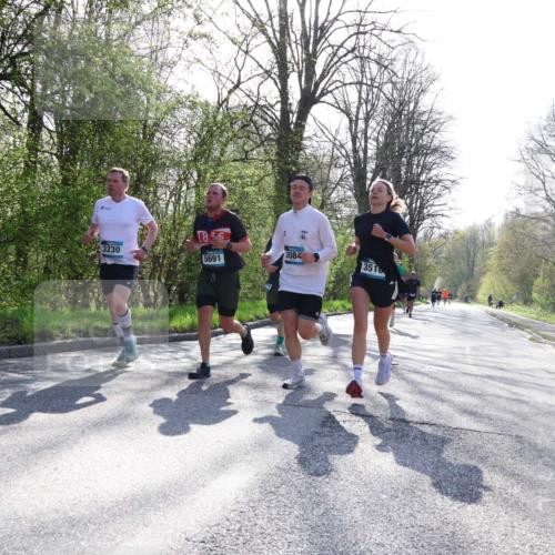 12.04.2026 - 45. Internationalen Wilhelmsburger Insellauf Yannick Fuchs http://msf.ph/oto/9484226 12.04.2026 10:26:22 Laufen 3230, 18, 5691, 3084, 3516 meine-sportfotos.de