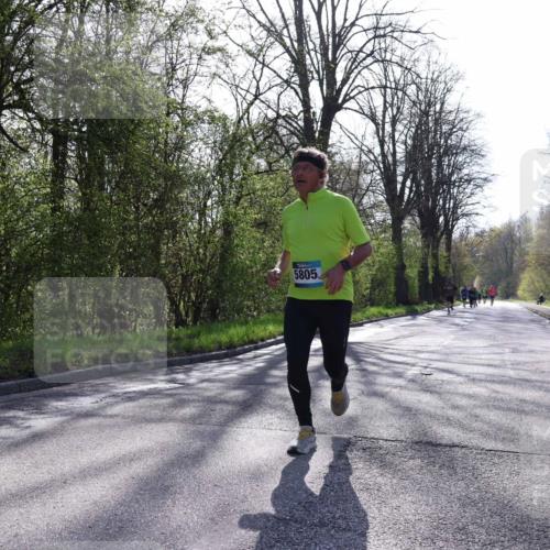 12.04.2026 - 45. Internationalen Wilhelmsburger Insellauf Yannick Fuchs http://msf.ph/oto/9484237 12.04.2026 10:33:30 Laufen 5805 meine-sportfotos.de