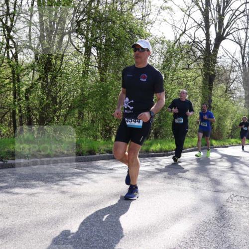 12.04.2026 - 45. Internationalen Wilhelmsburger Insellauf Yannick Fuchs http://msf.ph/oto/9484293 12.04.2026 10:26:28 Laufen 4544, 2090, 3238 meine-sportfotos.de