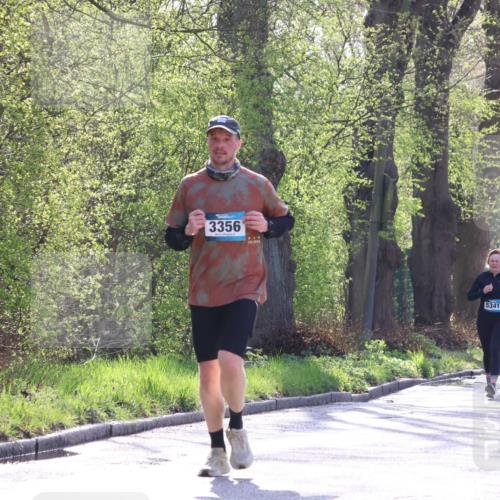 12.04.2026 - 45. Internationalen Wilhelmsburger Insellauf Yannick Fuchs http://msf.ph/oto/9484300 12.04.2026 10:33:35 Laufen 3356, 181063, 5341, 4739, 10, 2460 meine-sportfotos.de