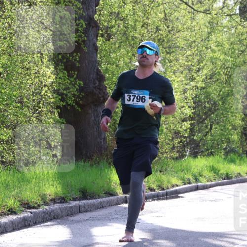 12.04.2026 - 45. Internationalen Wilhelmsburger Insellauf Yannick Fuchs http://msf.ph/oto/9484361 12.04.2026 10:26:35 Laufen 3796 meine-sportfotos.de