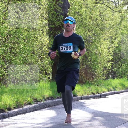 12.04.2026 - 45. Internationalen Wilhelmsburger Insellauf Yannick Fuchs http://msf.ph/oto/9484367 12.04.2026 10:26:36 Laufen 45, 3796 meine-sportfotos.de