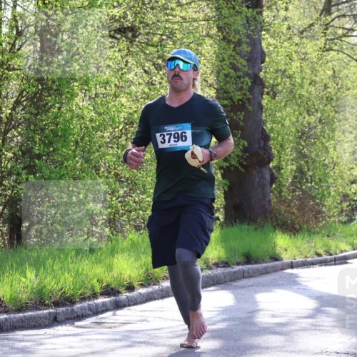 12.04.2026 - 45. Internationalen Wilhelmsburger Insellauf Yannick Fuchs http://msf.ph/oto/9484375 12.04.2026 10:26:36 Laufen 3796 meine-sportfotos.de