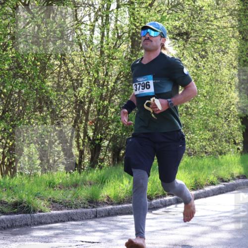 12.04.2026 - 45. Internationalen Wilhelmsburger Insellauf Yannick Fuchs http://msf.ph/oto/9484381 12.04.2026 10:26:37 Laufen 3796 meine-sportfotos.de