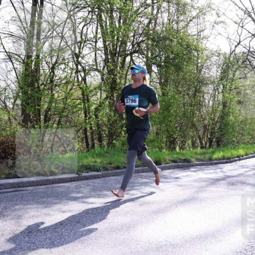 12.04.2026 - 45. Internationalen Wilhelmsburger Insellauf Yannick Fuchs http://msf.ph/oto/9484395 12.04.2026 10:26:38 Laufen 3796 meine-sportfotos.de