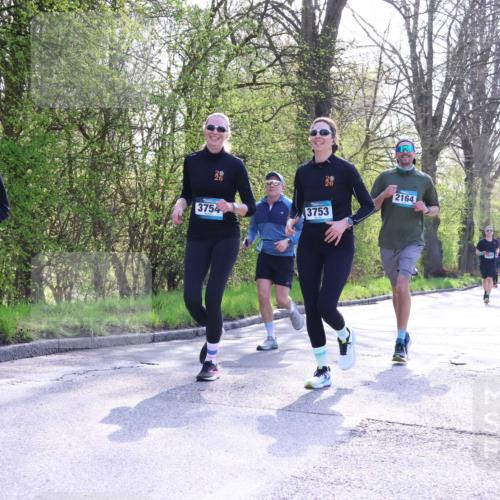 12.04.2026 - 45. Internationalen Wilhelmsburger Insellauf Yannick Fuchs http://msf.ph/oto/9484400 12.04.2026 10:45:59 Laufen 2164, 3754, 3753, 4352 meine-sportfotos.de