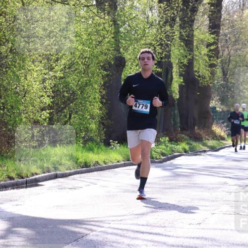 12.04.2026 - 45. Internationalen Wilhelmsburger Insellauf Yannick Fuchs http://msf.ph/oto/9484420 12.04.2026 10:26:41 Laufen 4779 meine-sportfotos.de