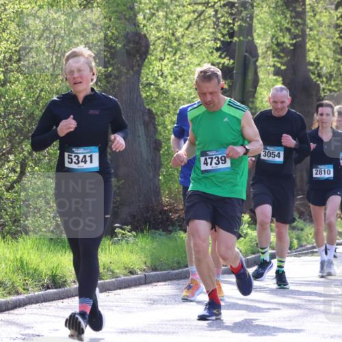 12.04.2026 - 45. Internationalen Wilhelmsburger Insellauf Yannick Fuchs http://msf.ph/oto/9484435 12.04.2026 10:33:42 Laufen 5341, 4739, 3054, 2810, 3173 meine-sportfotos.de
