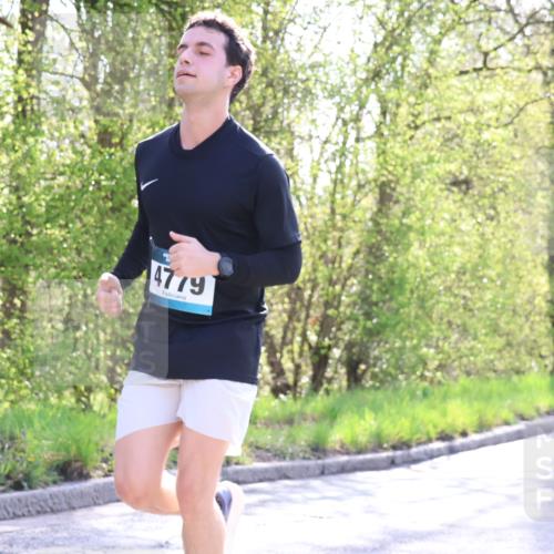12.04.2026 - 45. Internationalen Wilhelmsburger Insellauf Yannick Fuchs http://msf.ph/oto/9484473 12.04.2026 10:26:46 Laufen 4779 meine-sportfotos.de