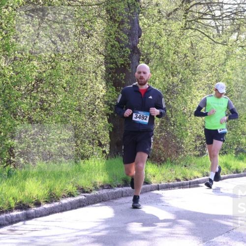 12.04.2026 - 45. Internationalen Wilhelmsburger Insellauf Yannick Fuchs http://msf.ph/oto/9484489 12.04.2026 10:26:54 Laufen 28, 3492 meine-sportfotos.de