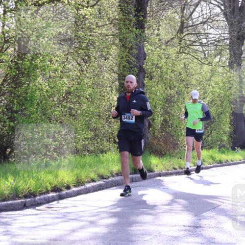 12.04.2026 - 45. Internationalen Wilhelmsburger Insellauf Yannick Fuchs http://msf.ph/oto/9484493 12.04.2026 10:26:54 Laufen 3492, 203, 2106 meine-sportfotos.de