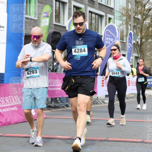 12.04.2026 - 45. Internationalen Wilhelmsburger Insellauf Strokosch-Dieckow http://msf.ph/oto/9484498 12.04.2026 13:21:29 Ziel 5633, 4284, 4293, 5543, 2363 meine-sportfotos.de