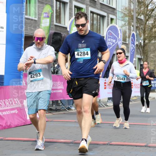 12.04.2026 - 45. Internationalen Wilhelmsburger Insellauf Strokosch-Dieckow http://msf.ph/oto/9484503 12.04.2026 13:21:29 Ziel 5633, 4284, 4293, 5543, 2363 meine-sportfotos.de