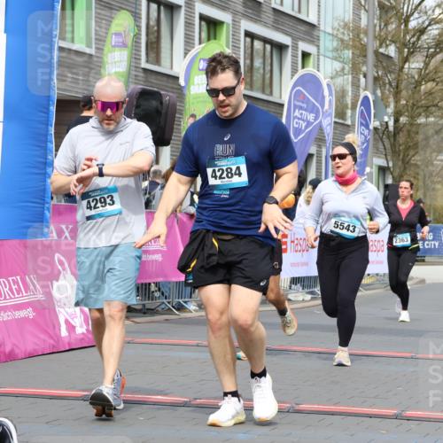 12.04.2026 - 45. Internationalen Wilhelmsburger Insellauf Strokosch-Dieckow http://msf.ph/oto/9484514 12.04.2026 13:21:28 Ziel 4341, 5633, 4284, 4293, 5543, 2363 meine-sportfotos.de