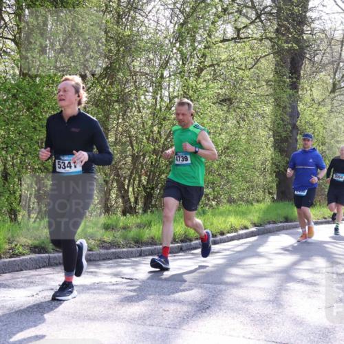 12.04.2026 - 45. Internationalen Wilhelmsburger Insellauf Yannick Fuchs http://msf.ph/oto/9484518 12.04.2026 10:33:46 Laufen 5341, 4739, 100, 3054, 3173, 2810 meine-sportfotos.de