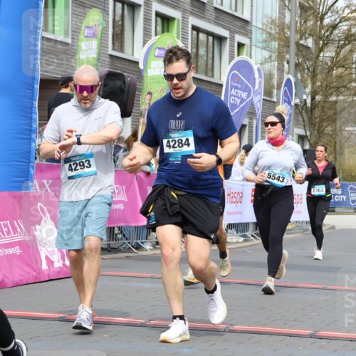12.04.2026 - 45. Internationalen Wilhelmsburger Insellauf Strokosch-Dieckow http://msf.ph/oto/9484520 12.04.2026 13:21:28 Ziel 4341, 5633, 4284, 4293, 5543, 2363 meine-sportfotos.de