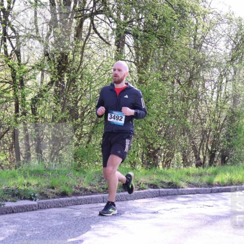 12.04.2026 - 45. Internationalen Wilhelmsburger Insellauf Yannick Fuchs http://msf.ph/oto/9484522 12.04.2026 10:26:57 Laufen 3492 meine-sportfotos.de
