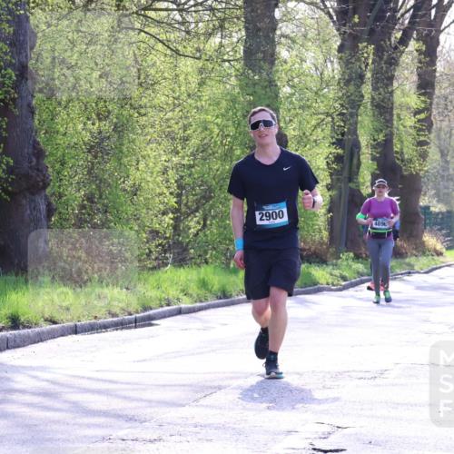 12.04.2026 - 45. Internationalen Wilhelmsburger Insellauf Yannick Fuchs http://msf.ph/oto/9484597 12.04.2026 10:46:02 Laufen 2900, 489, 4654 meine-sportfotos.de
