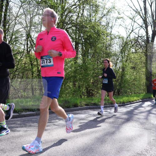 12.04.2026 - 45. Internationalen Wilhelmsburger Insellauf Yannick Fuchs http://msf.ph/oto/9484606 12.04.2026 10:33:51 Laufen 3054, 3173, 2810, 5009, 4815, 4758 meine-sportfotos.de
