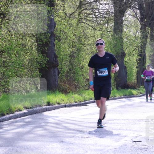 12.04.2026 - 45. Internationalen Wilhelmsburger Insellauf Yannick Fuchs http://msf.ph/oto/9484618 12.04.2026 10:46:03 Laufen 2900, 489, 4654 meine-sportfotos.de