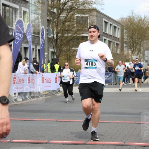 12.04.2026 - 45. Internationalen Wilhelmsburger Insellauf Strokosch-Dieckow http://msf.ph/oto/9484632 12.04.2026 13:21:18 Ziel 5230, 3766, 4103 meine-sportfotos.de