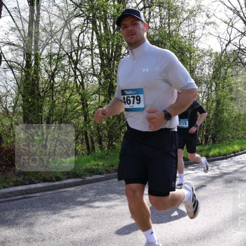 12.04.2026 - 45. Internationalen Wilhelmsburger Insellauf Yannick Fuchs http://msf.ph/oto/9484641 12.04.2026 10:27:08 Laufen 4679, 2115, 2710 meine-sportfotos.de