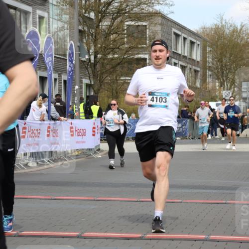 12.04.2026 - 45. Internationalen Wilhelmsburger Insellauf Strokosch-Dieckow http://msf.ph/oto/9484644 12.04.2026 13:21:18 Ziel 5230, 3766, 4103 meine-sportfotos.de