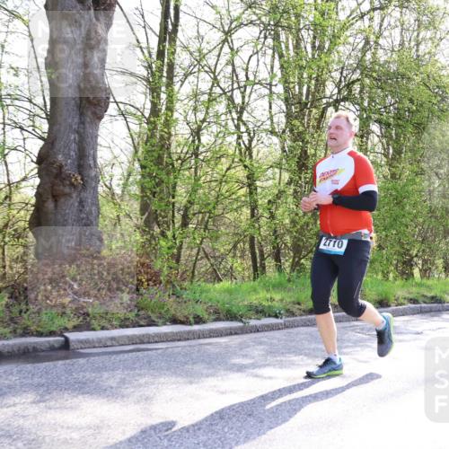 12.04.2026 - 45. Internationalen Wilhelmsburger Insellauf Yannick Fuchs http://msf.ph/oto/9484667 12.04.2026 10:27:10 Laufen 2710 meine-sportfotos.de