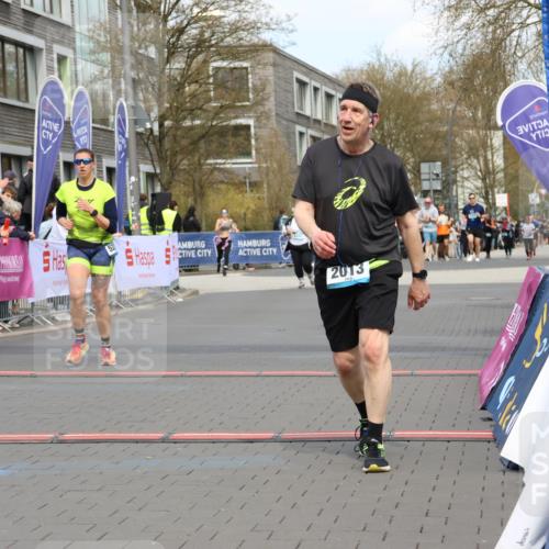 12.04.2026 - 45. Internationalen Wilhelmsburger Insellauf Strokosch-Dieckow http://msf.ph/oto/9484671 12.04.2026 13:21:14 Ziel 4305, 2013, 3233, 5230, 3766, 4103 meine-sportfotos.de